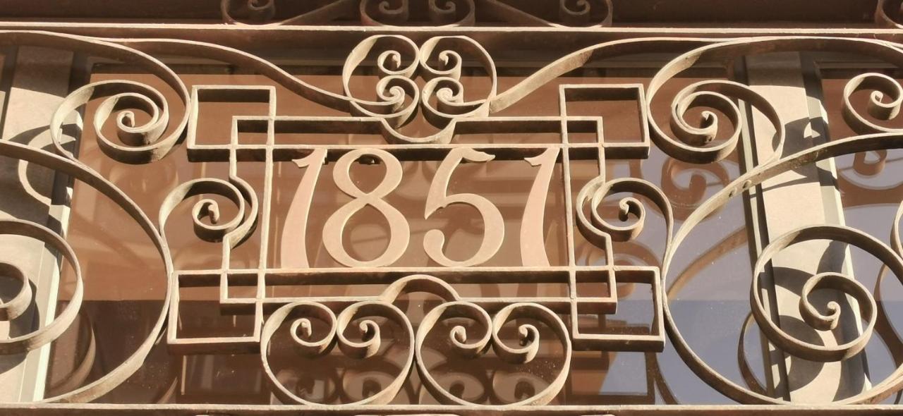 Apartamento 1851: Exceptional 19th Century In Madri